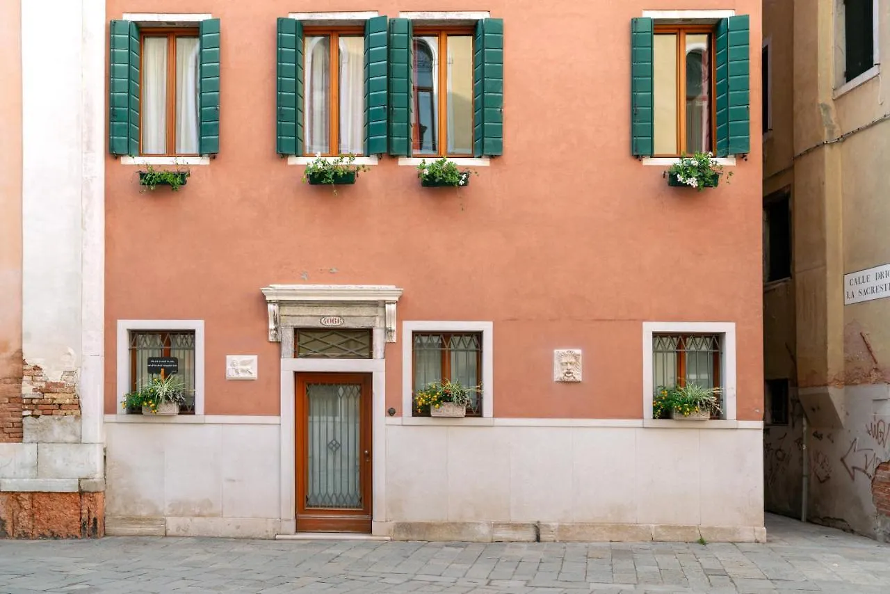 Guest house Palazzo San Luca Bed & Breakfast Venice