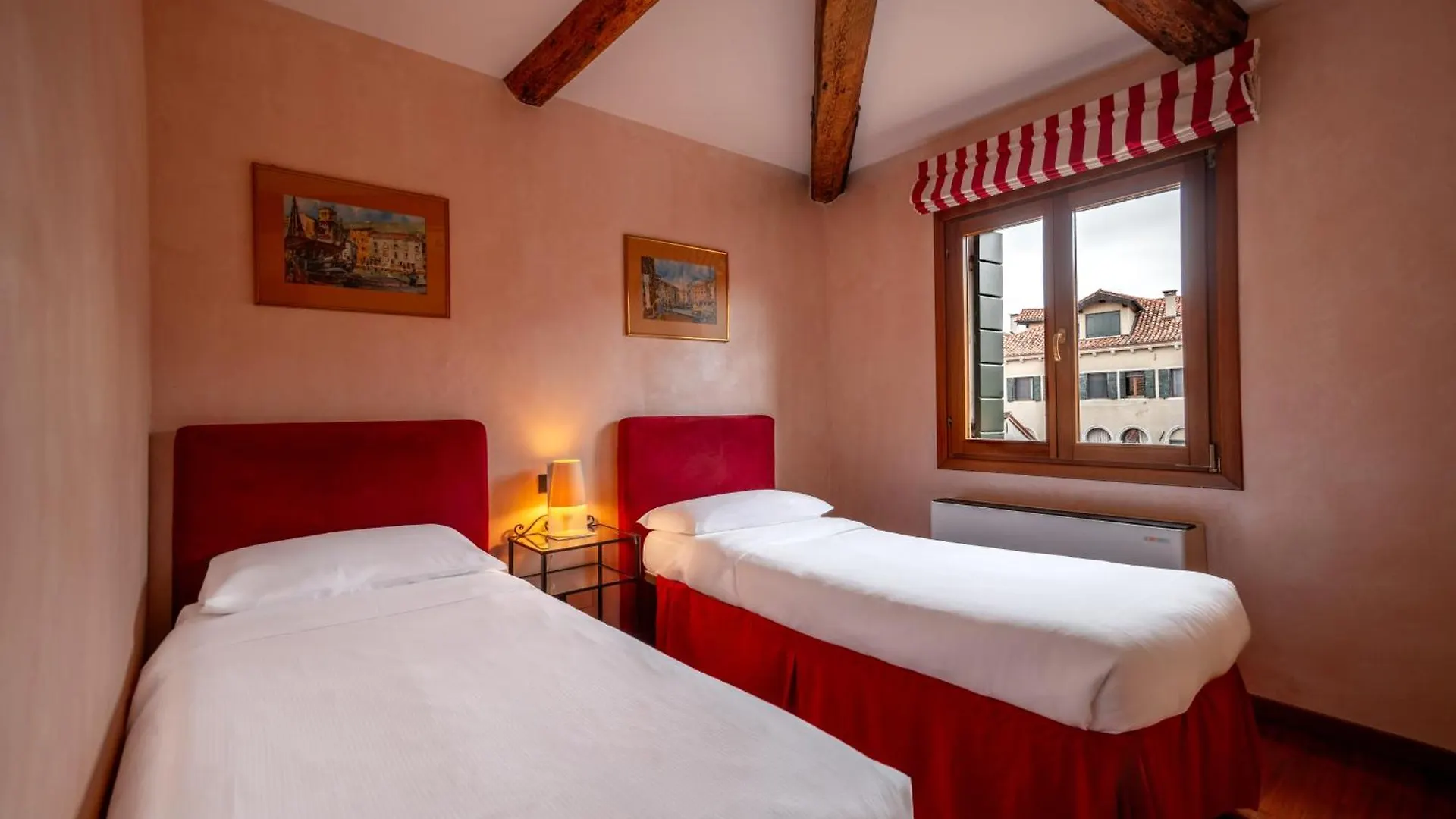 Palazzo San Luca Bed & Breakfast Venice 3*,