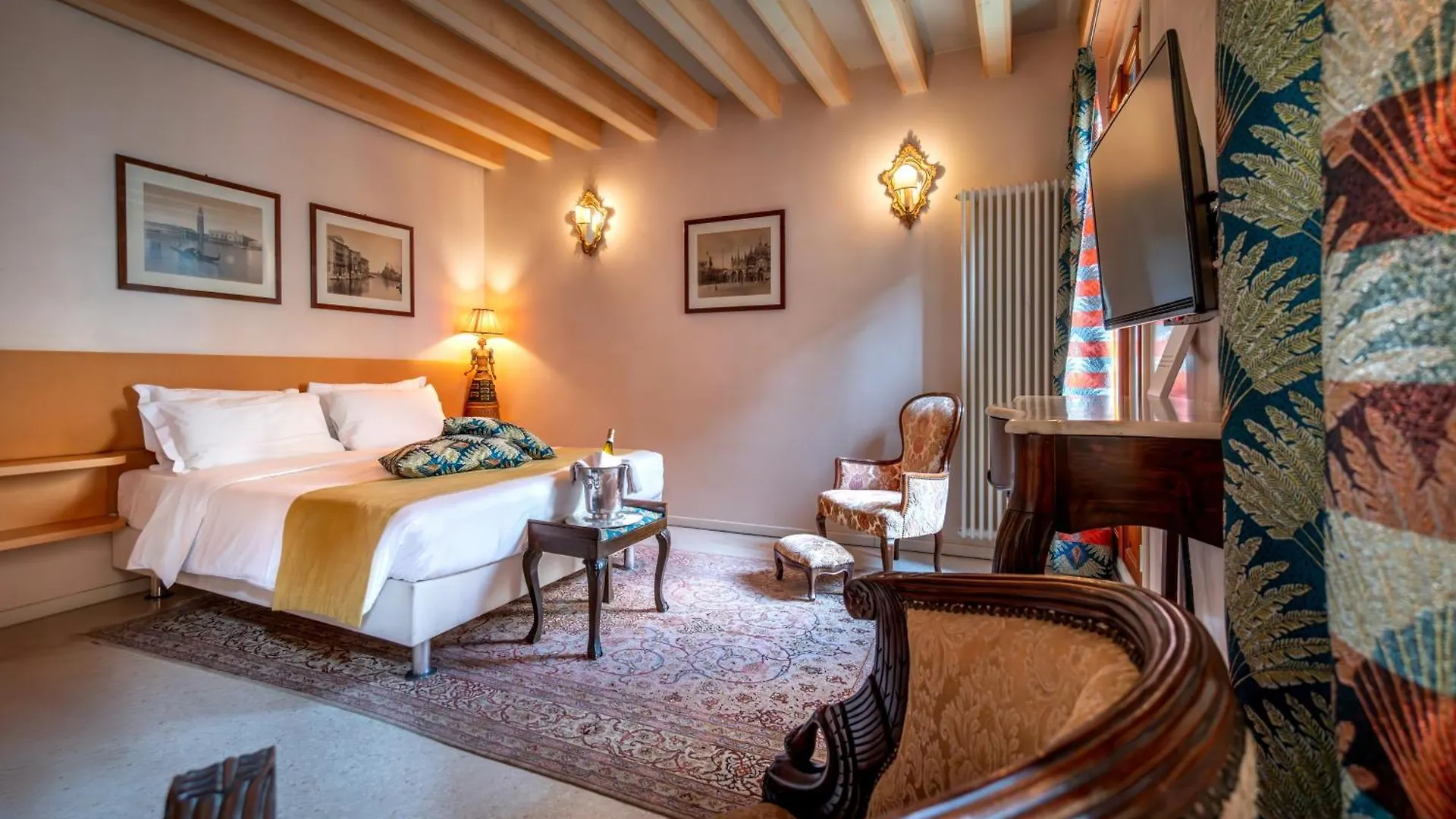 Palazzo San Luca Bed & Breakfast Venice