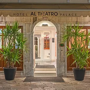 Al Theatro Palace Venetië